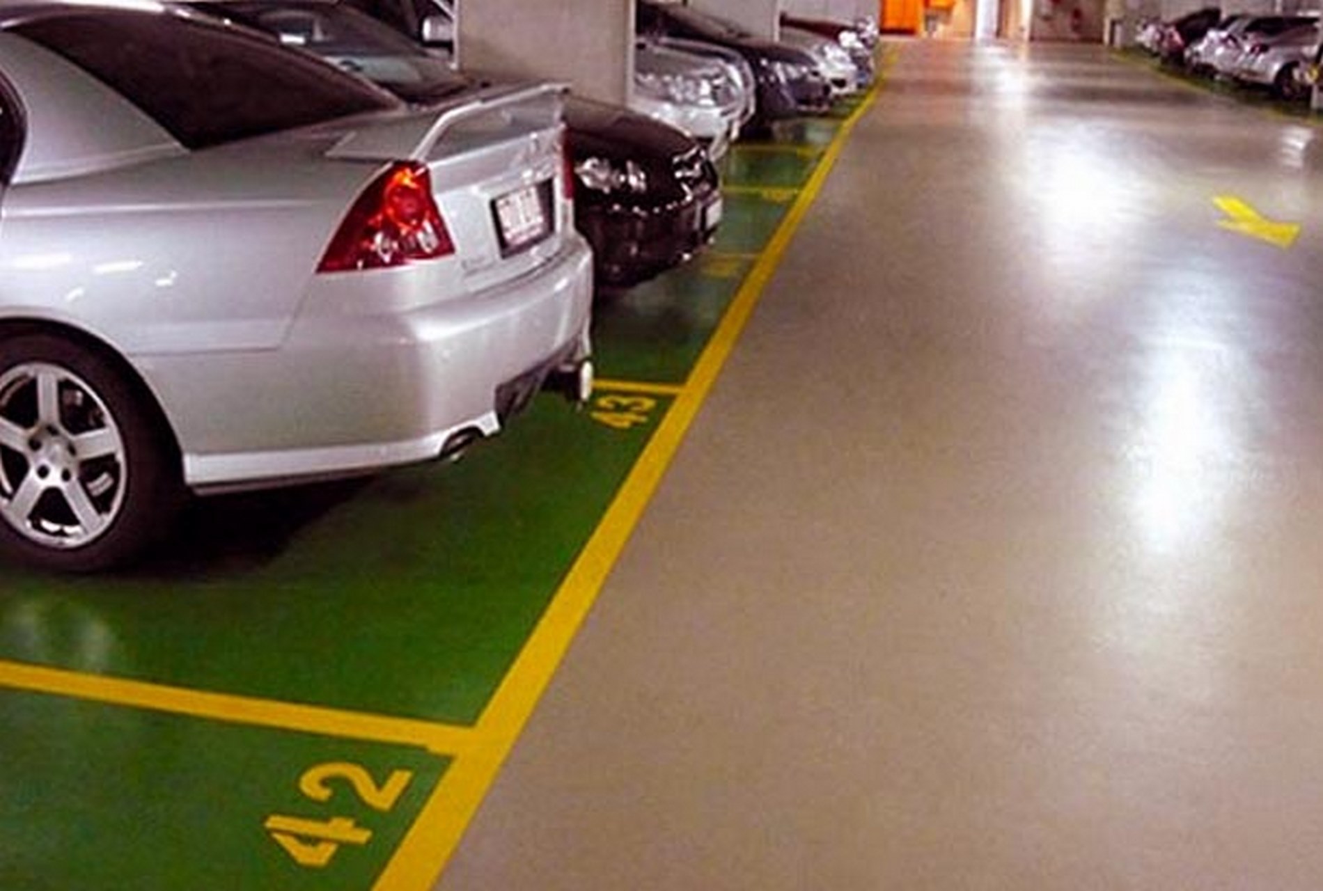 suelos para aparcamientos